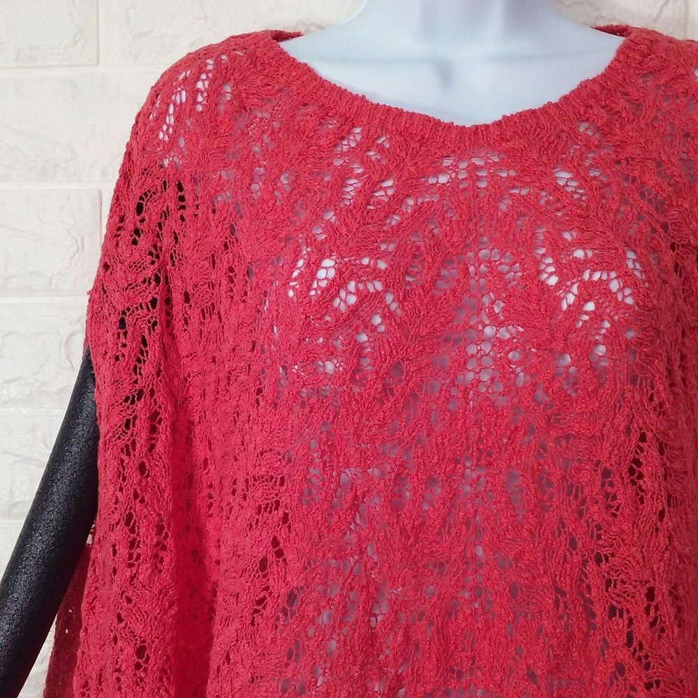 Cupio Lacey Knit Crochet Poncho Sz-S/M Salmon